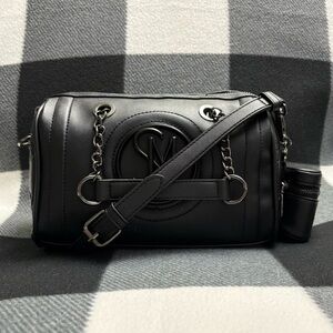 Steve Madden Barrel Bag